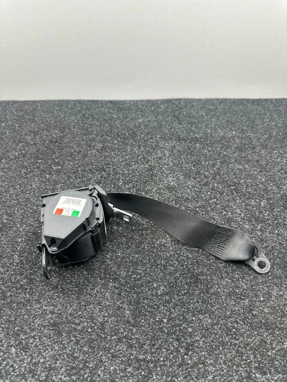 Aizmugurējā drošības josta 619185100E
