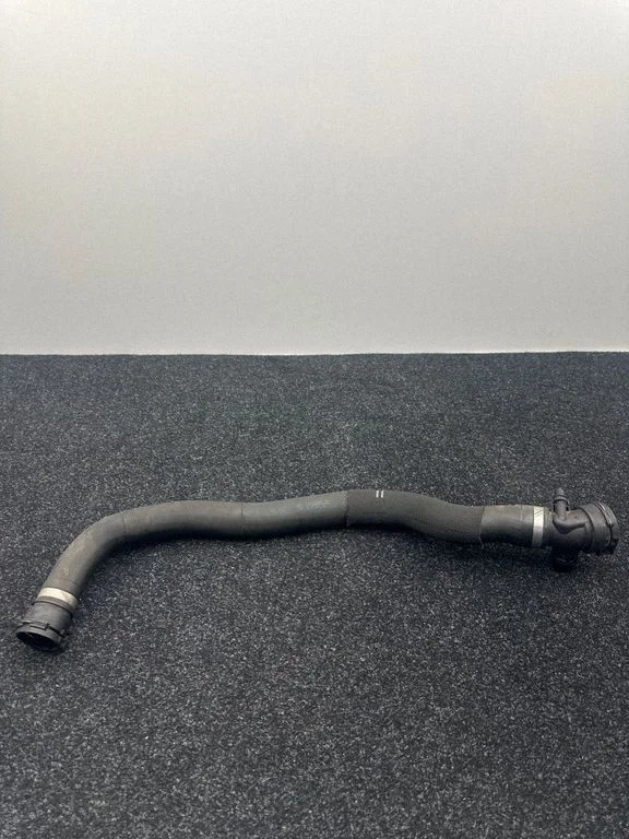 Engine coolant pipe/hose 8514050