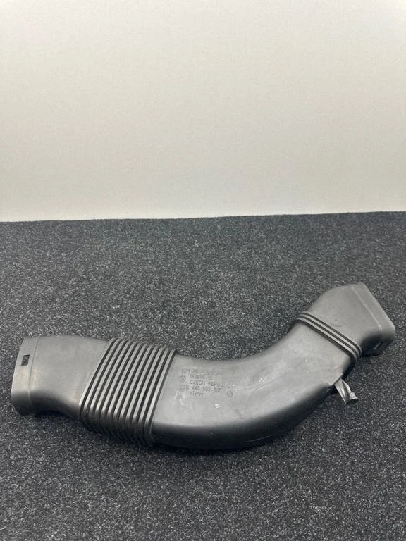 Air intake duct part – BMW 6 Series F12 F13 (2010-2018)