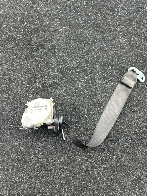 Rear seatbelt 722644003