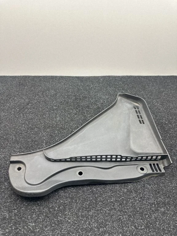 Wiper trim 7216978