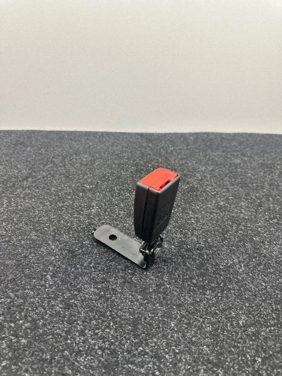 Rear seatbelt buckle 7226393