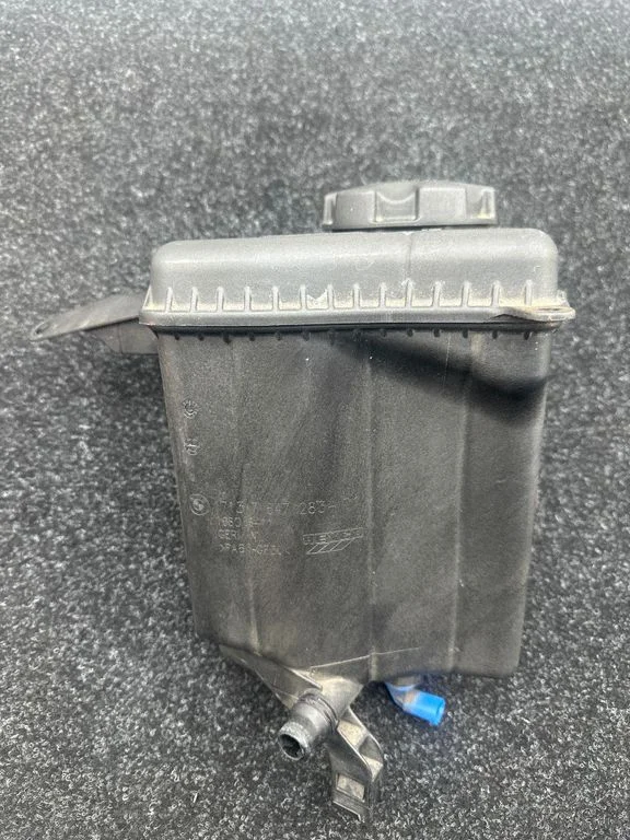 Coolant expansion tank/reservoir 7647283
