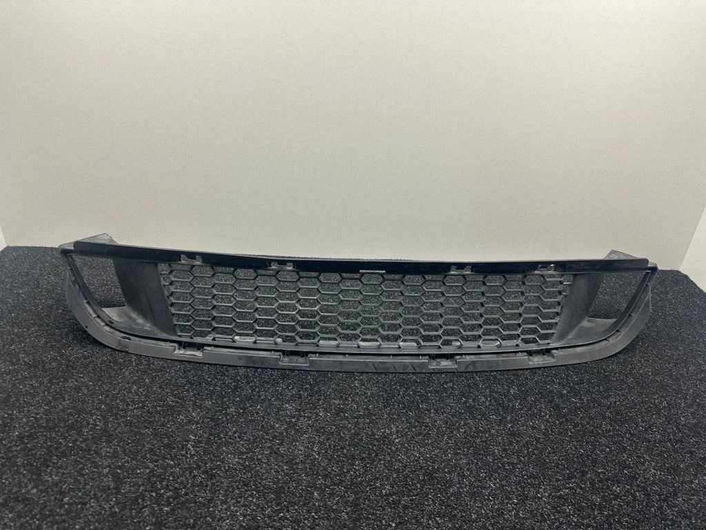 Front bumper lower grill 8050345