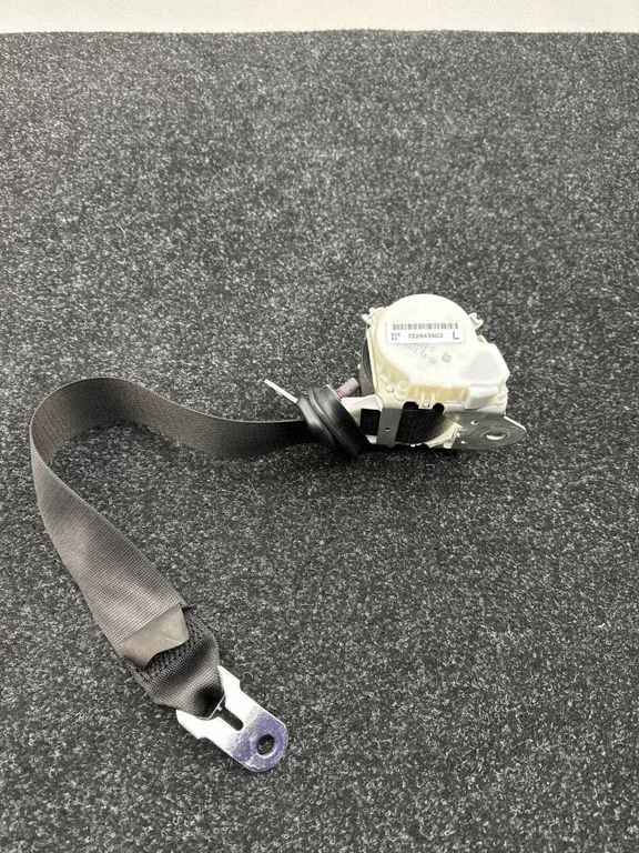 Rear seatbelt 722643903