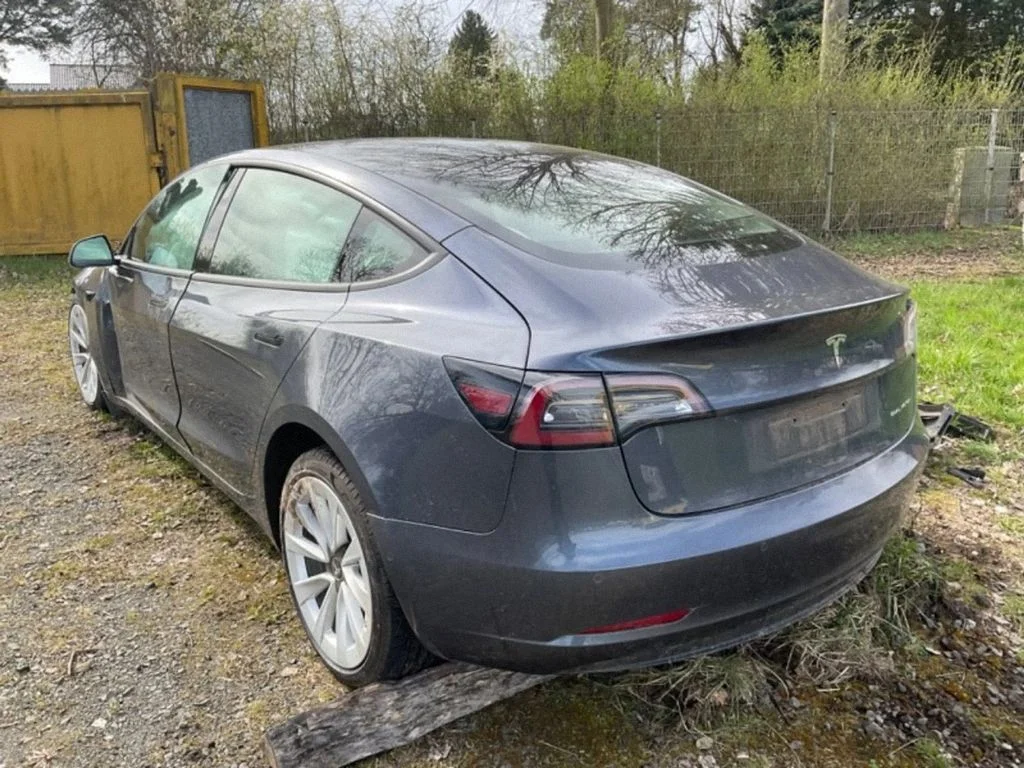 Tesla Tesla Model Y