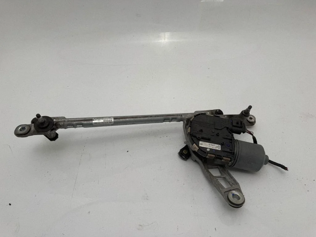 Tīrītāju mehānisma komplekts 8W1955119A