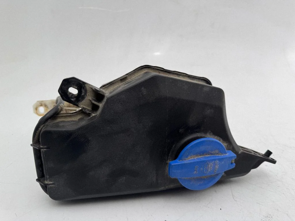 Windshield washer fluid reservoir/tank – KIA EV6 (2021-)