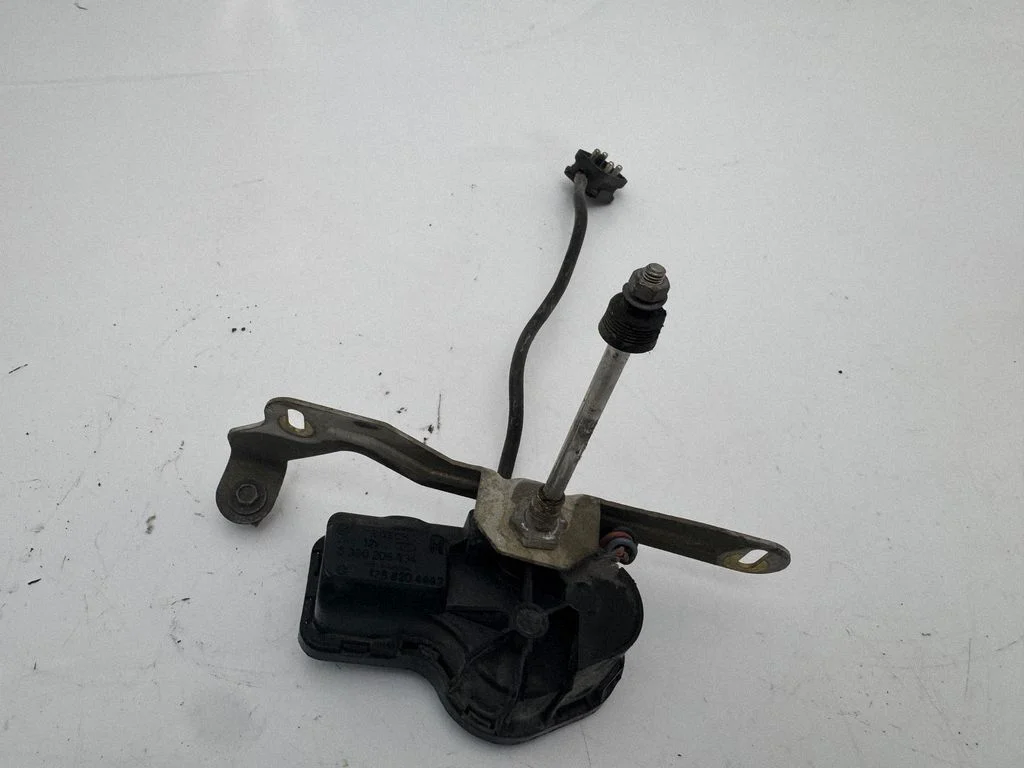 Headlight part – Mercedes-Benz 280 560 W126 (1981-1991)