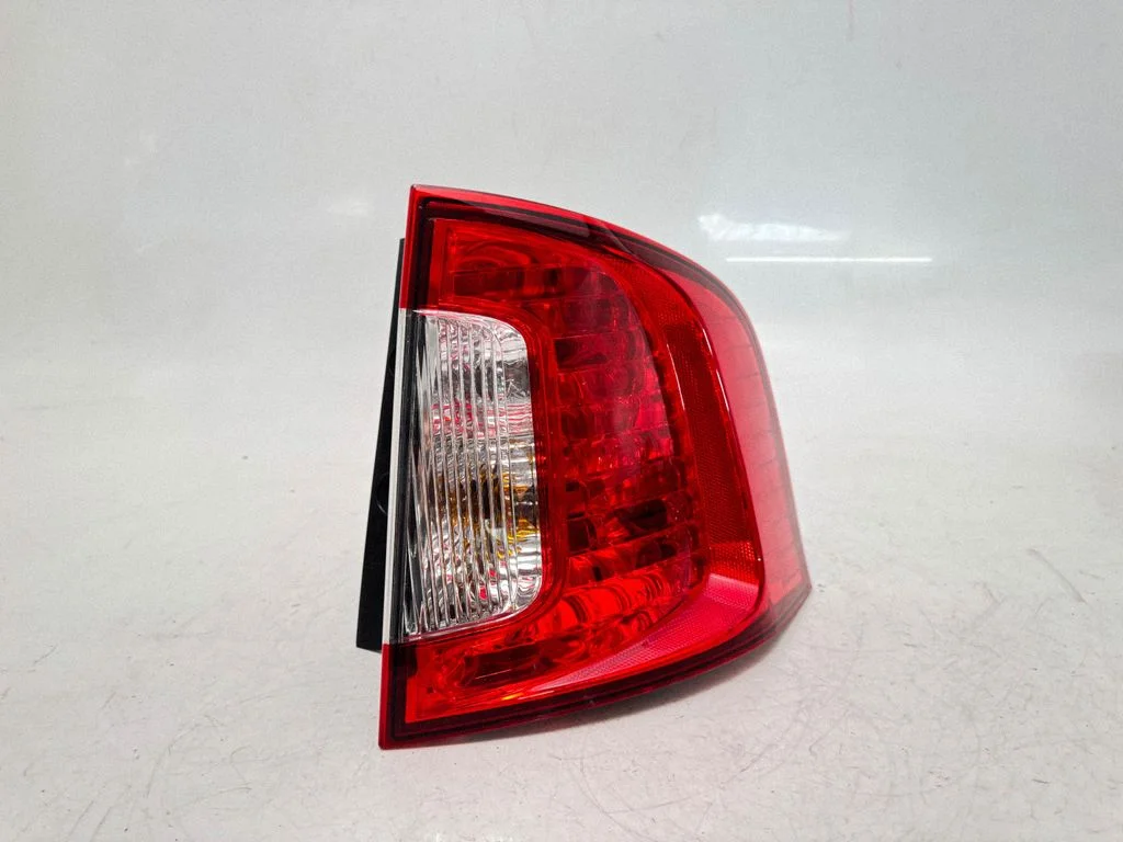 Tagatuli keres BT4313B504AD