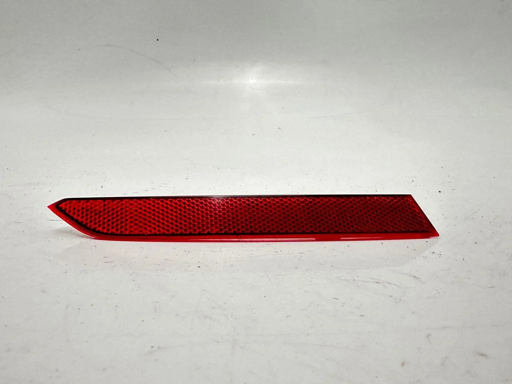 Rear tail light reflector 3G0945106A