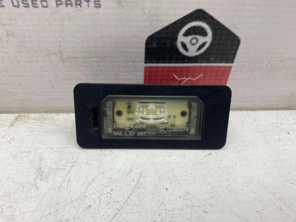 Number plate light 7193293