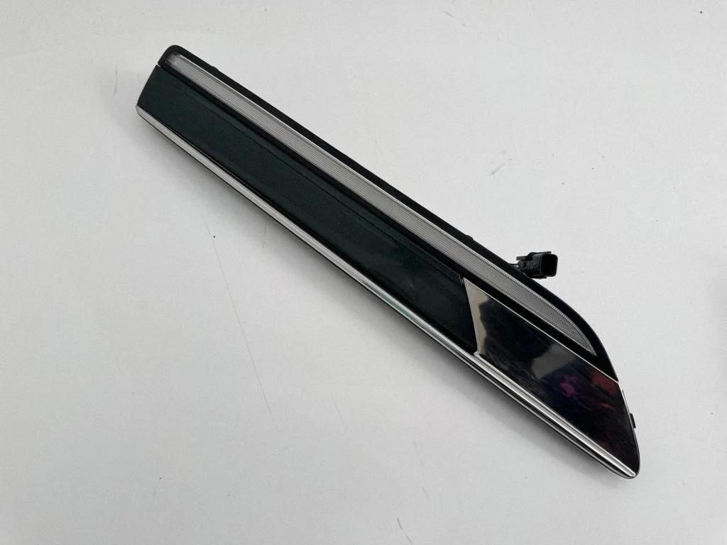 Front fender indicator light 923A3T6000