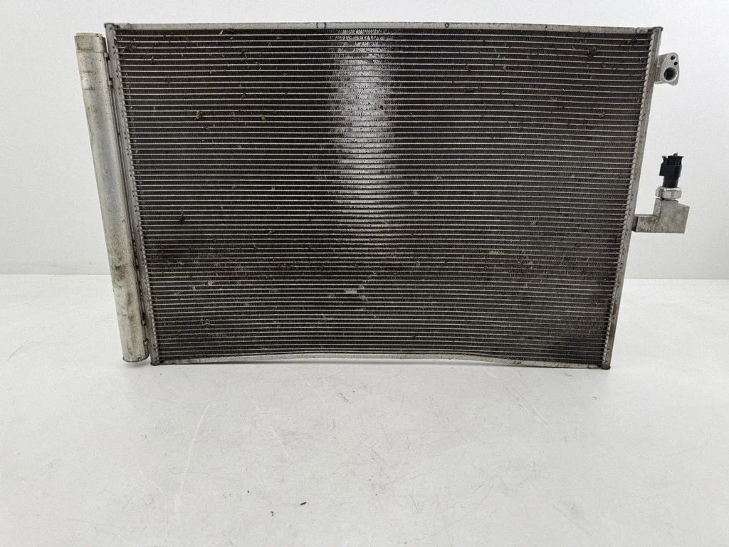 Kliimaseadme jahutusradiaator (kondensaator) A0995001554