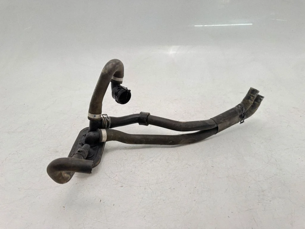 Mootori jahutusvedeliku toru / voolik 8W0122291AE