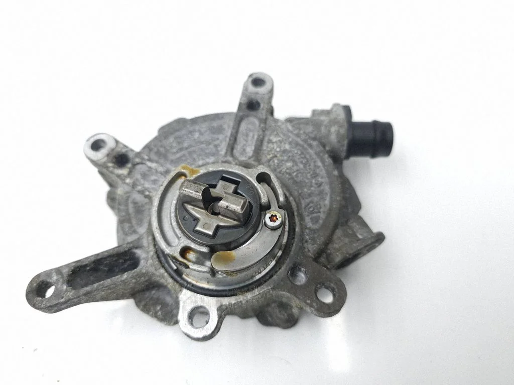 Water pump A1570101600