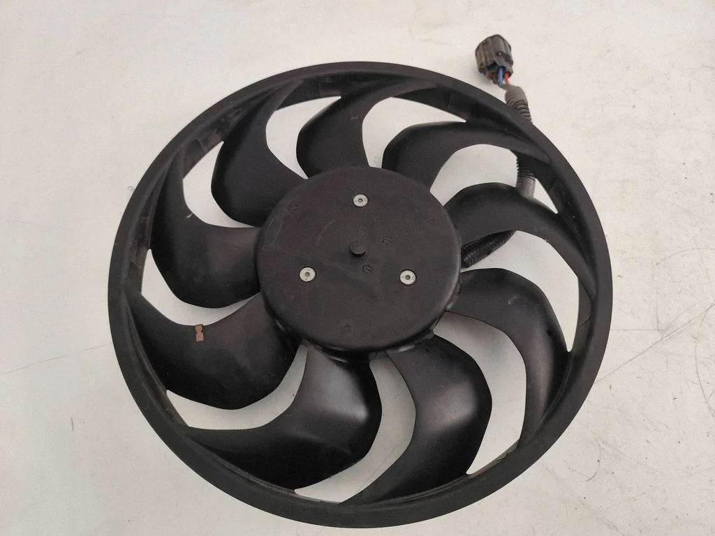 Elektriline radiaatori jahutusventilaator – Tesla Model Y (2020-)