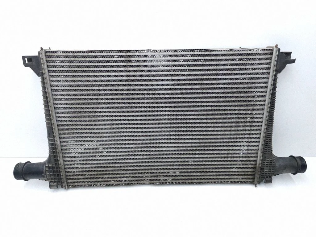 Vahejahuti radiaator ED668003