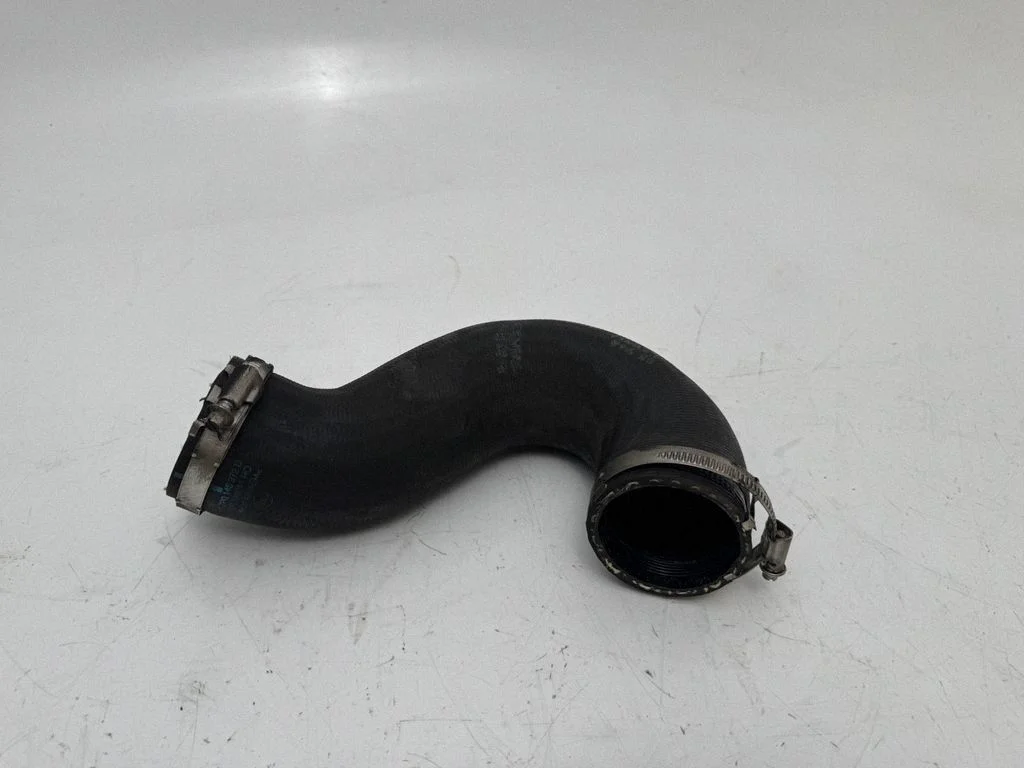 Intercooler hose/pipe 7P0145972D