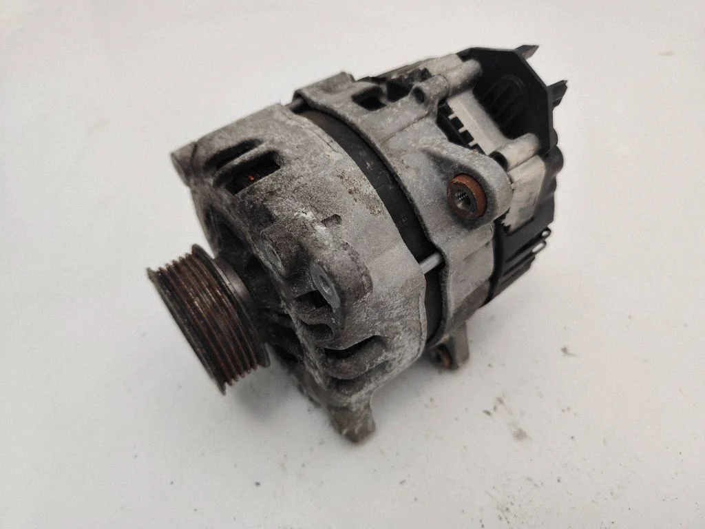 Generator/alternator 04L903018