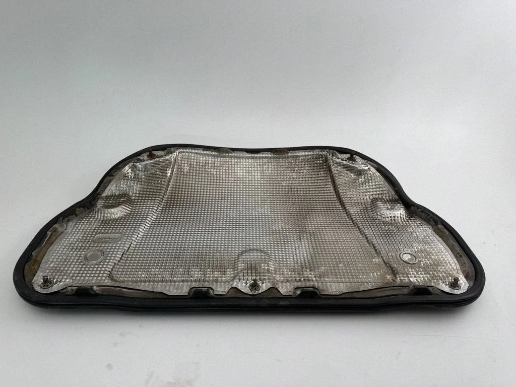 Engine cover (trim) 98651352100