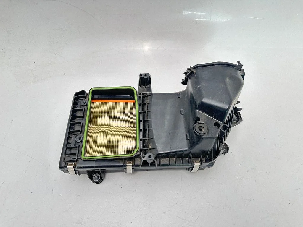 Air filter box A6540900001