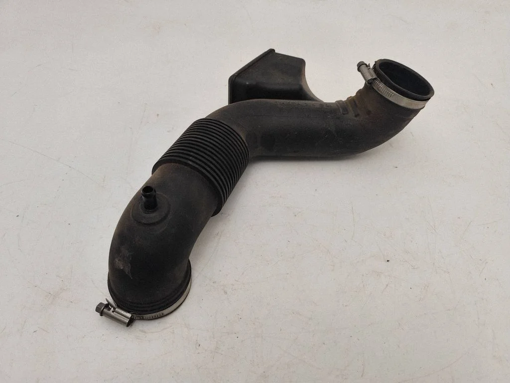 Air intake hose/pipe 28140F6100