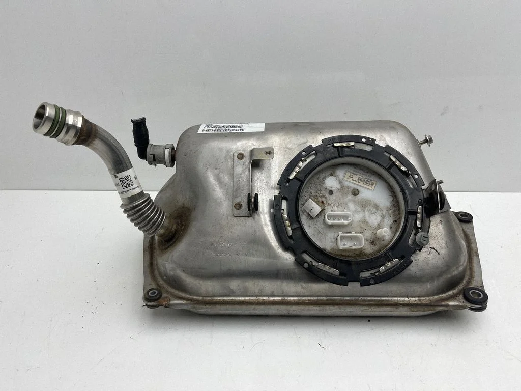 Fuel tank 241318