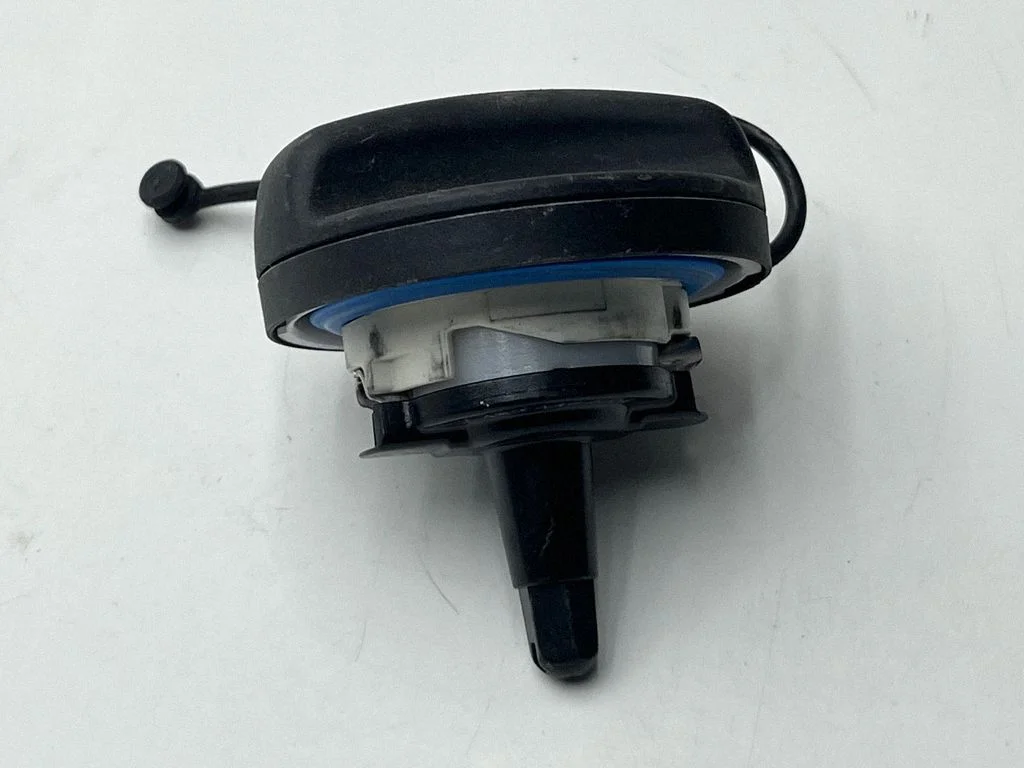 Kütusepaagi keeratav kork 7483446