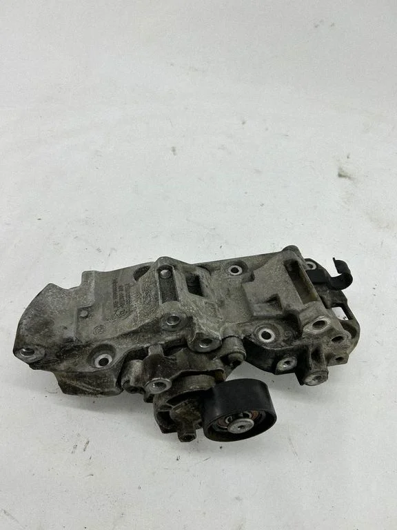 Generator/alternator bracket 8506863