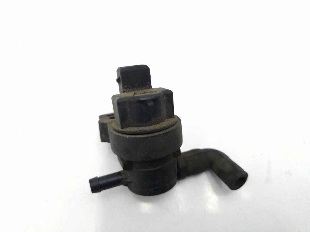 Vacuum valve 0004703599