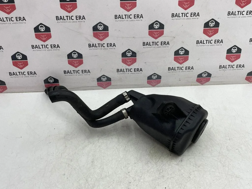 Power steering fluid tank/reservoir 6782941