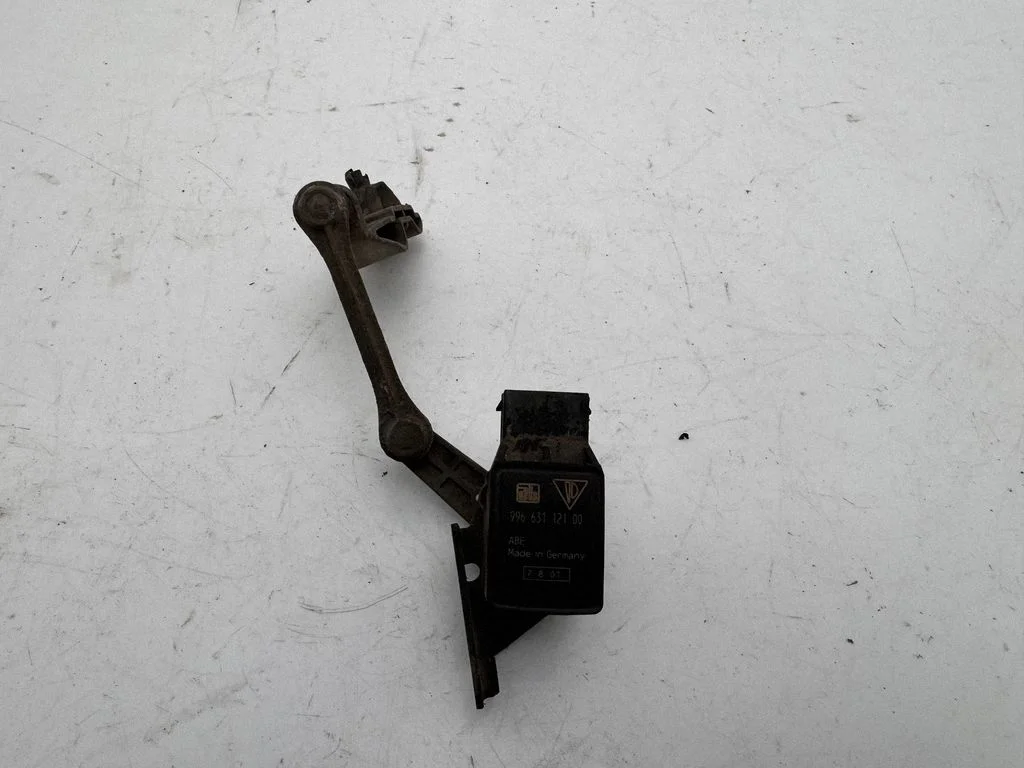 Headlight/headlamp level sensor 99663112100