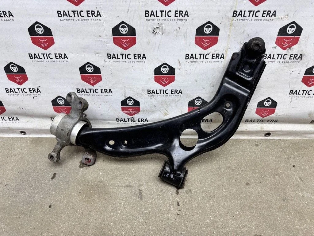 Front lower control arm/wishbone 6871301