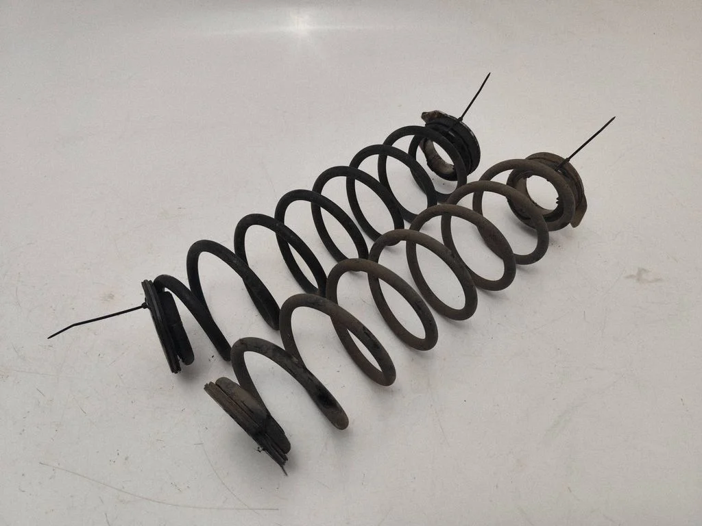 Rear coil spring 9840442380