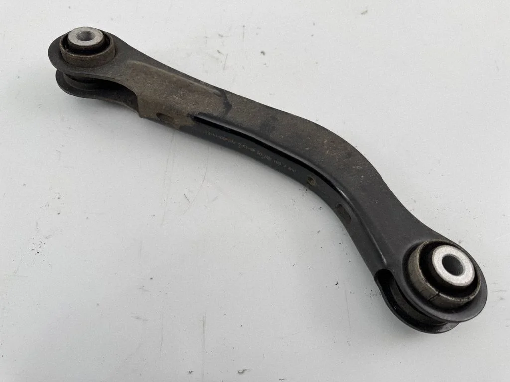 Rear upper control arm/wishbone 6881201