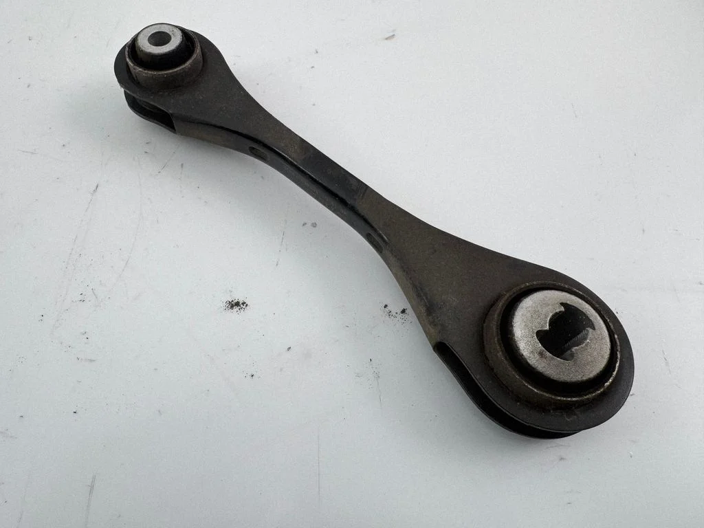Rear upper control arm/wishbone 6878633