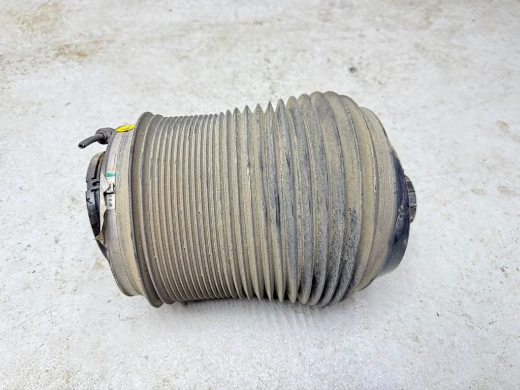 Rear air suspension bag/shock absorber P68258355AC