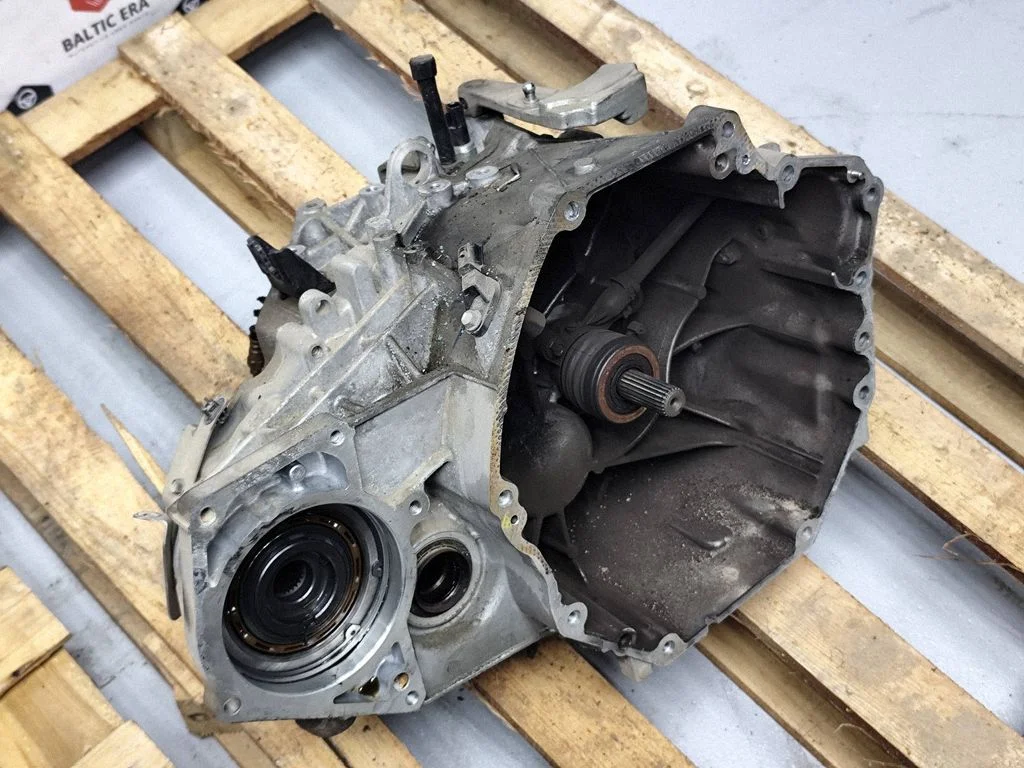 Mechaninė 6 pavarų dėžė