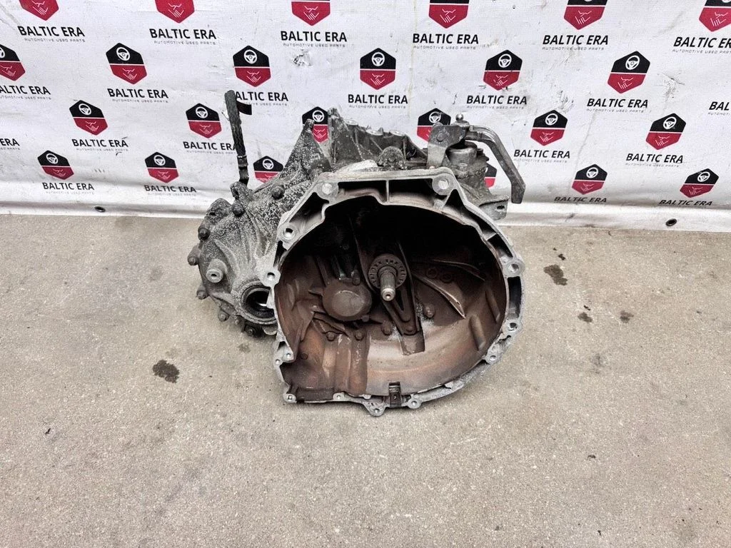 Mechaninė 6 pavarų dėžė