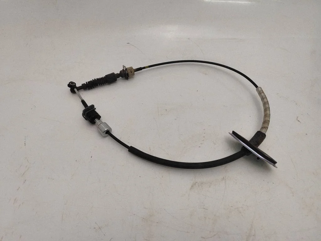 Gear shift cable linkage 437942G010