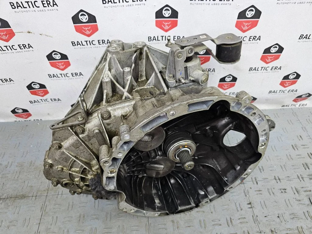 Mechaninė 6 pavarų dėžė