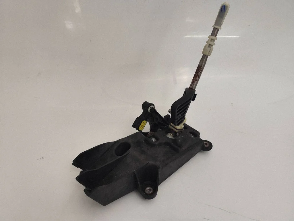 Gear selector mechanism – Nissan X-Trail T32 (2014-2021)