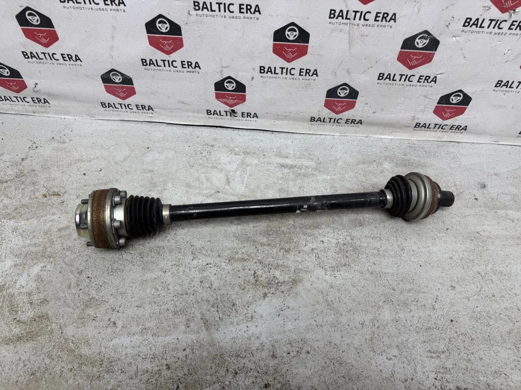 Rear driveshaft 3Q0501203B