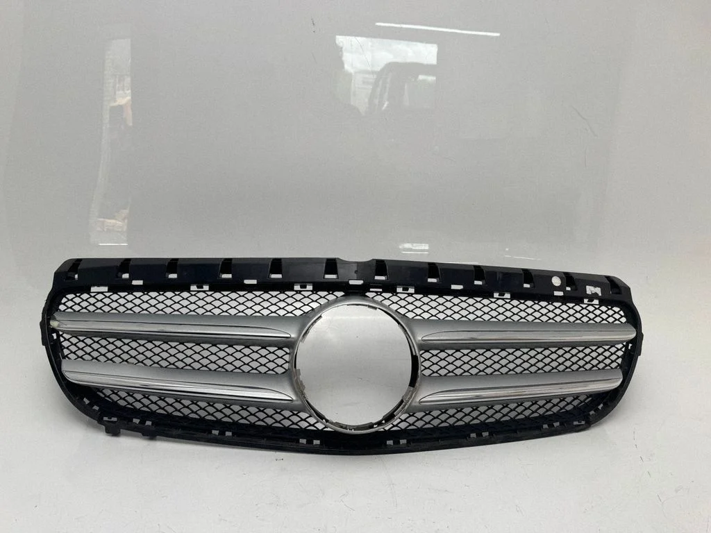 Front bumper upper radiator grill A2468880460