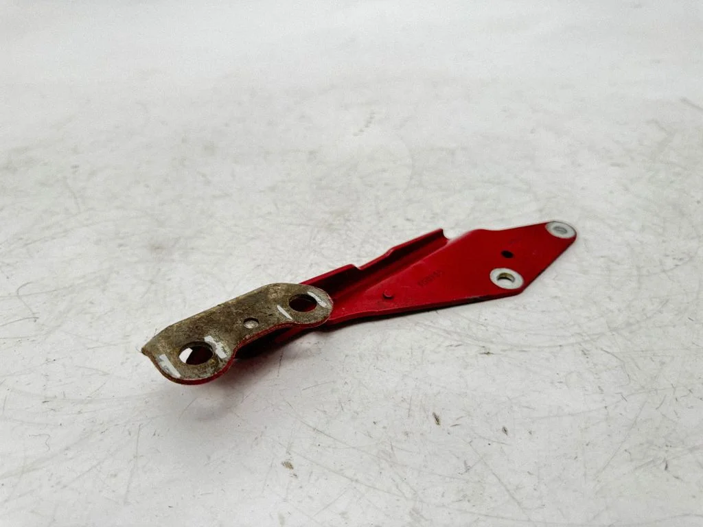 Mootorikapoti hinged 25D0A