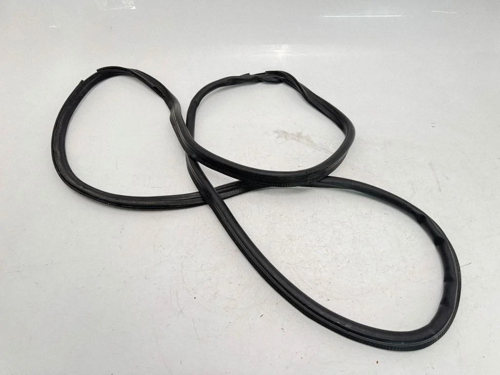 Engine compartment rubber A2318890098