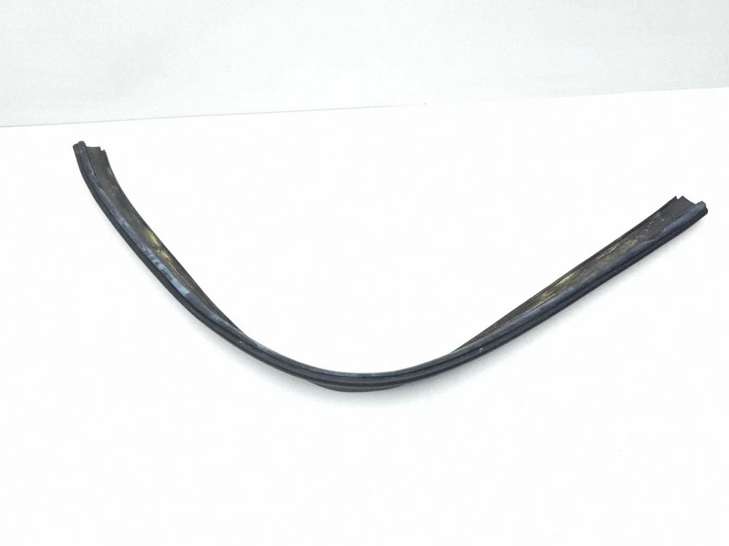 Engine compartment rubber 7300515