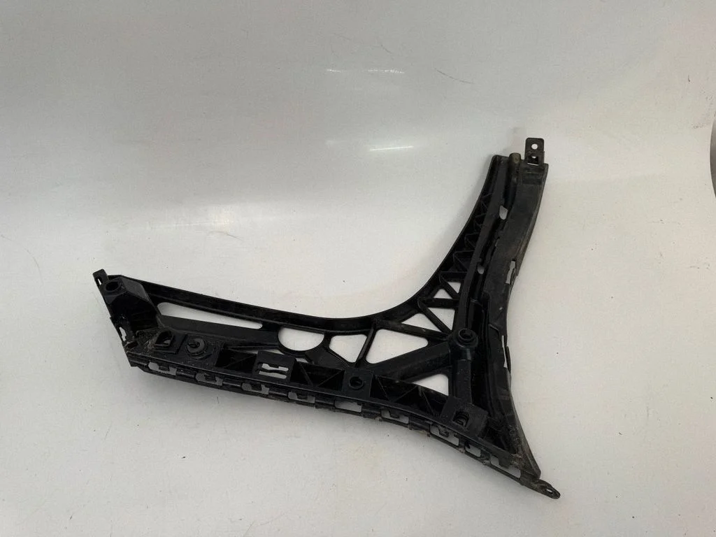 Rear bumper mounting bracket A2578805300