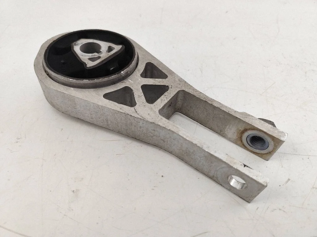 Gearbox mount 00520903520